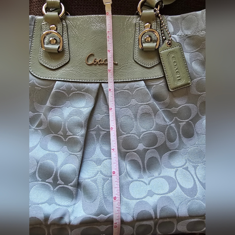 Coach Shoulder bag Sale Price🎁🥳 - Picture 14 of 16